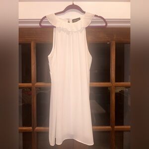 Fabrik Ruffle Neck Elegant White Sleeveless Dress Size Medium/Large